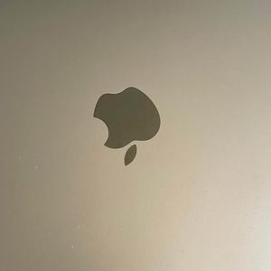 Meet your Posher, Adara